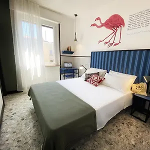 Hostal Yellowsquare